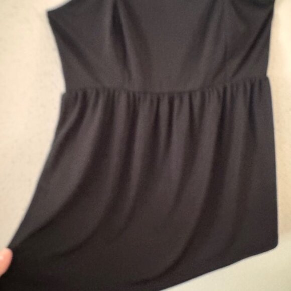 Top negro básico (Black wide-strap top, soft and versatile) - Picture 3 of 5